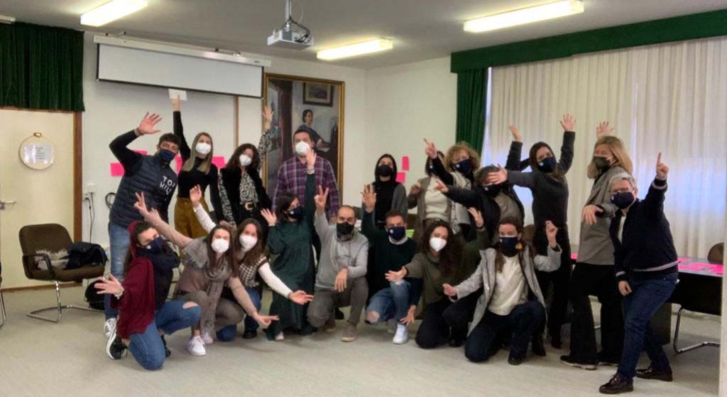 Encuentro en Galicia de jóvenes de «Generación docentes» y centros rurales