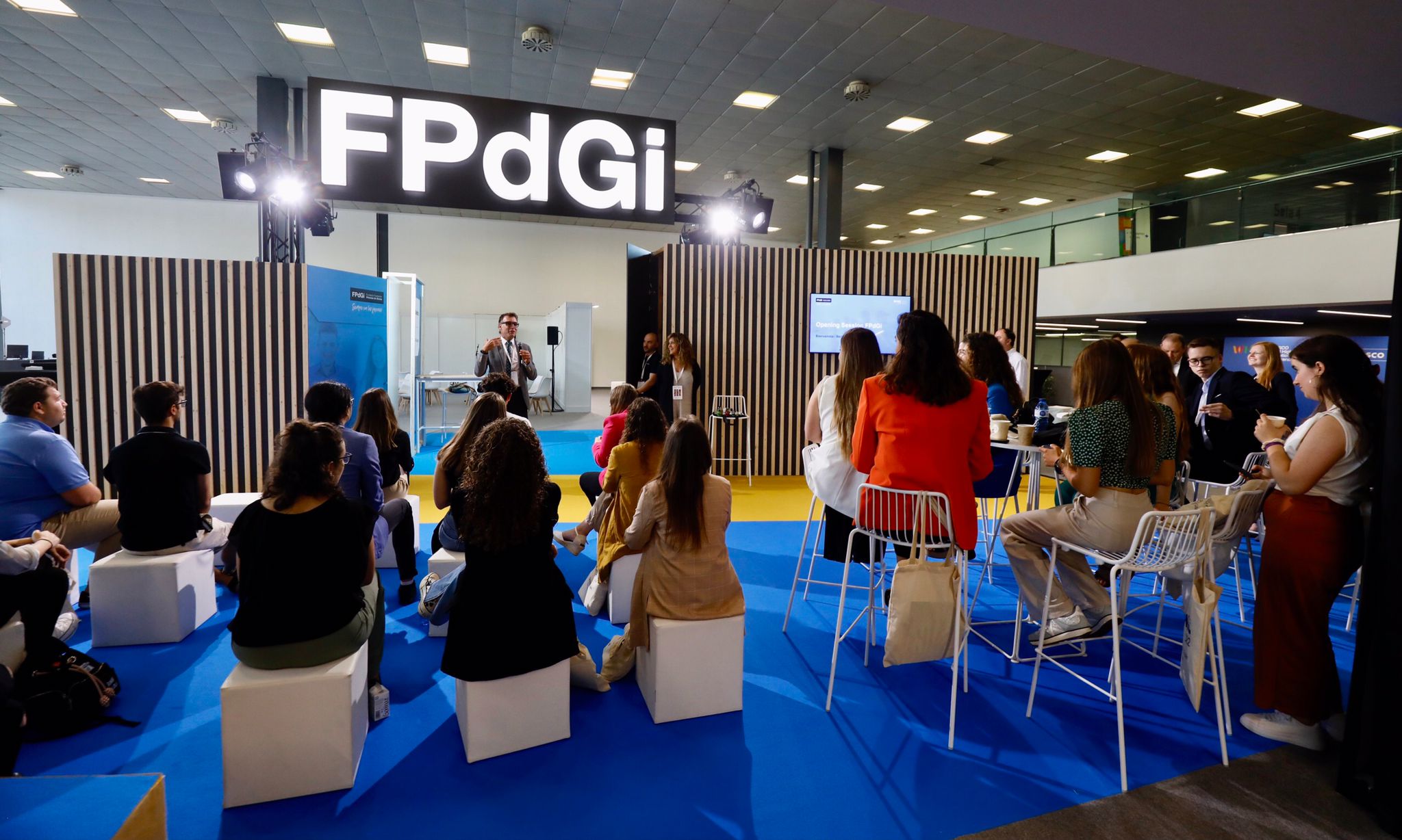 Tecnología al servicio de una educación inclusiva y del bienestar, principales contenidos de la “Agenda FPdGi” en la primera jornada del Congreso de Educación de la UNESCO en Barcelona