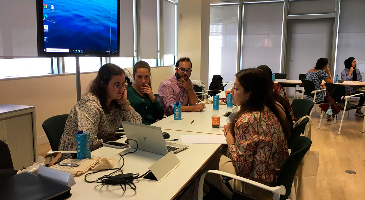 Un taller sobre primers auxilis completa el Campus Virtual per a docents aquest trimestre