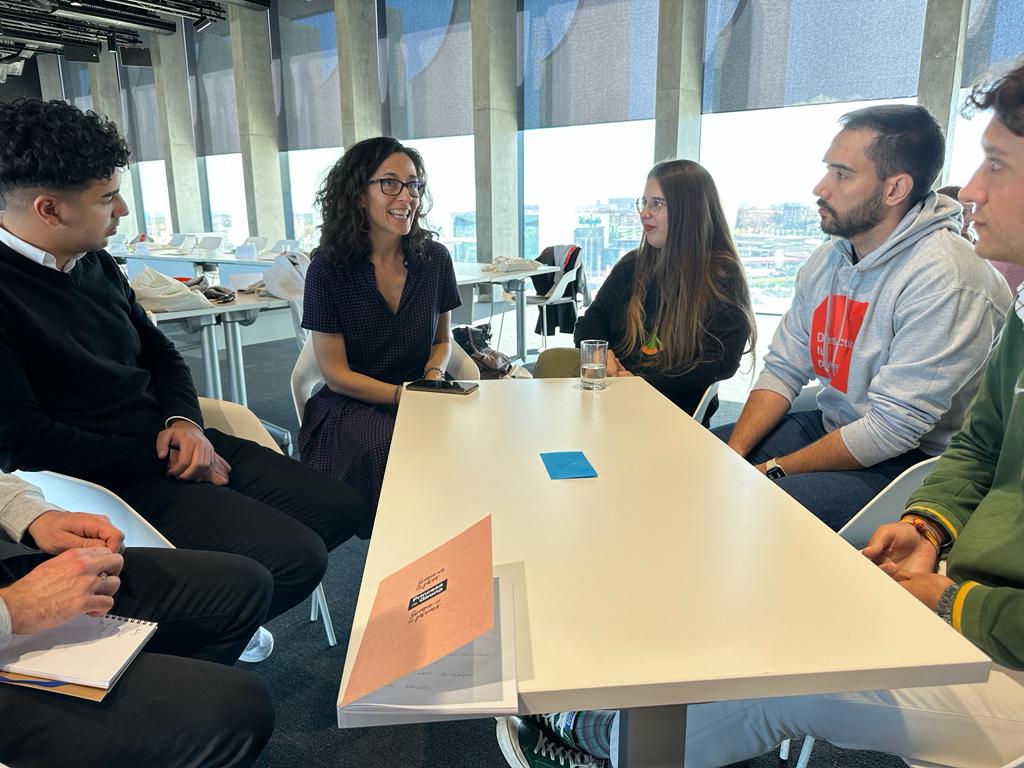 25 jóvenes visitan la Ciudad BBVA en Madrid para aprender competencias clave para el futuro del trabajo