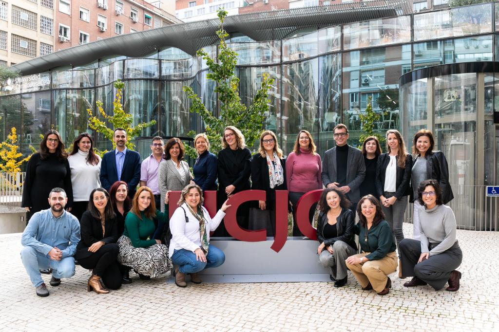 Generación Docentes y universidades se unen en una jornada de reflexión sobre educación