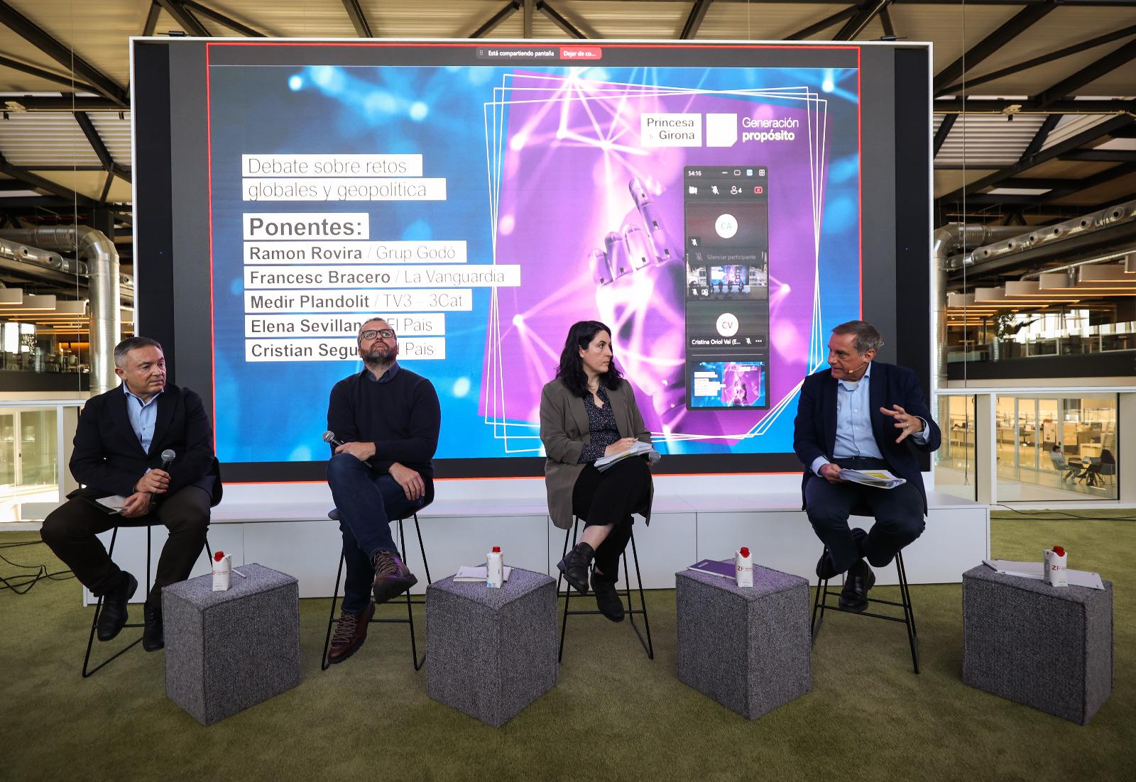 La Inteligencia Artificial, la desinformación en redes sociales y la guerra en Ucrania centran el debate sobre retos globales y geopolítica