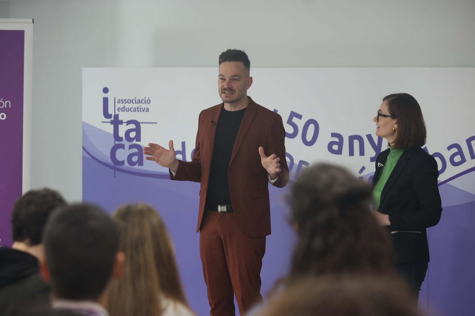 El Tour del talento en L’Hospitalet de Llobregat calienta motores con una sesión de liderazgo del programa «Generación propósito»