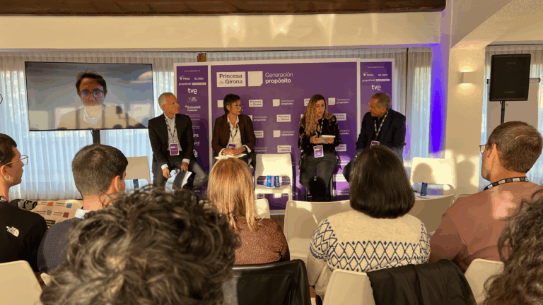 La actualidad política de Estados Unidos, la pérdida de poder y soberanía de Europa, la crisis de las organizaciones institucionales y el papel de España en el mundo centran el debate sobre retos globales y geopolítica en la primera jornada del campus presencial de «Generación propósito»